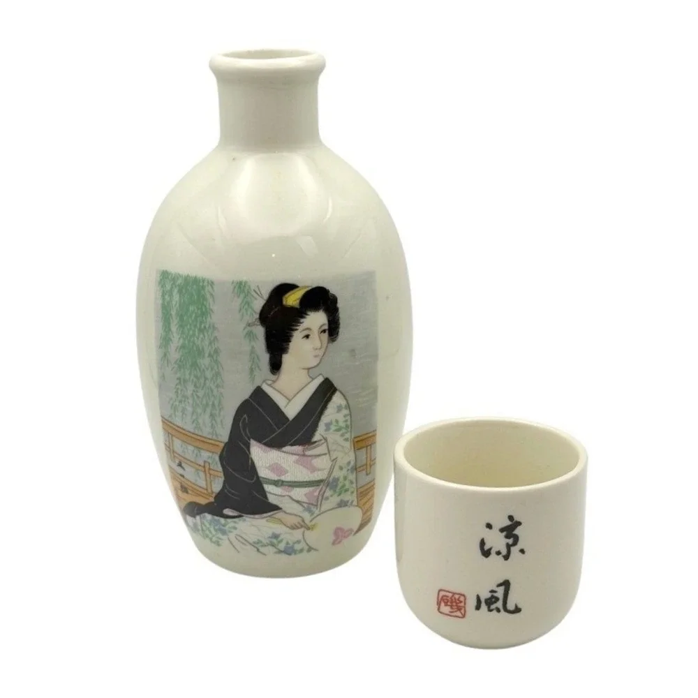 VTG Japanese Sake Bottle Cup Set Geisha Kimono Cream Traditional‎ Barware Japan
